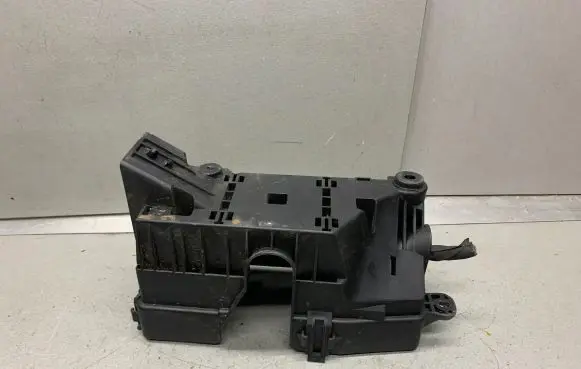 Chevrolet Captiva Fuse box cover