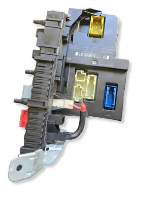 Mercedes-Benz C AMG W204 Fuse module 2045451869 2045456832 5DK00922555