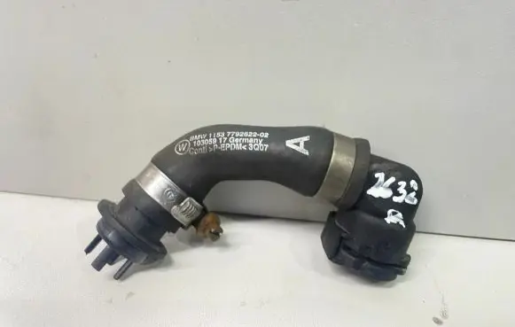BMW 5 E60 E61 Engine coolant pipe/hose 11537792622 7792622