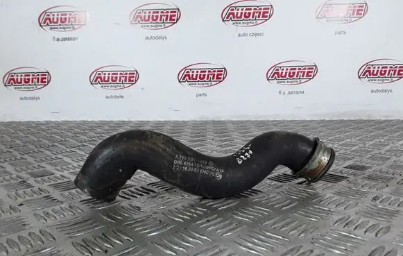 Mercedes-Benz E W211 Engine coolant pipe/hose A2115011082