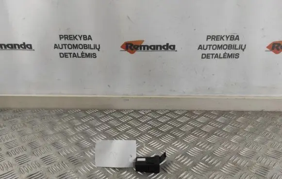 Toyota Prius+ (ZVW40) USB socket connector FA134342A