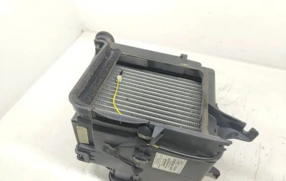 Air conditioning (A/C) radiator (interior)