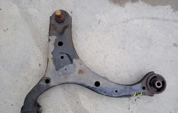 Hyundai Santa Fe Front lower control arm/wishbone
