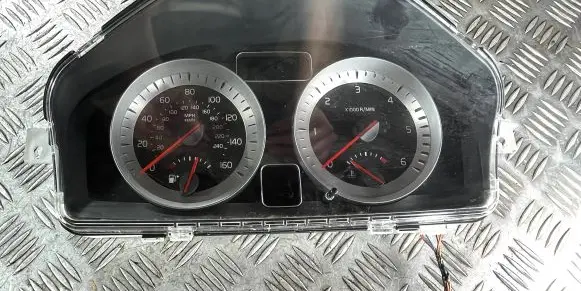 Volvo C70 Speedometer (instrument cluster) 31254832