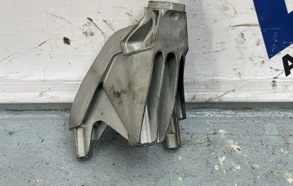 Audi Q5 SQ5 Engine mounting bracket 8K0199307AL