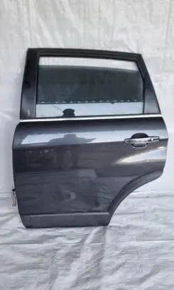 Chevrolet Captiva Rear door