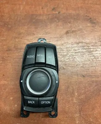 BMW X4 F26 Head unit multimedia control 9381678 033623202 140426R02