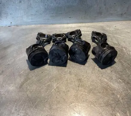Mercedes-Benz E W124 Piston with connecting rod 60118