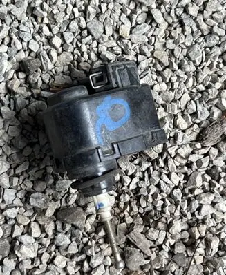 Audi A8 S8 D2 4D Headlight level adjustment motor 00437545