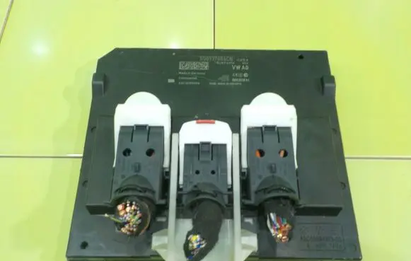 Skoda Octavia Mk3 (5E) Central body control module 5Q0937084CN