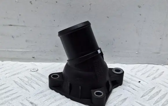 Toyota Corolla Verso AR10 Thermostat housing 163210R011