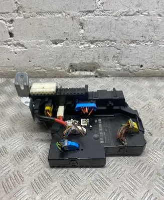 Mercedes-Benz C W204 Fuse module 2049000902 2129022702 5DK00922513