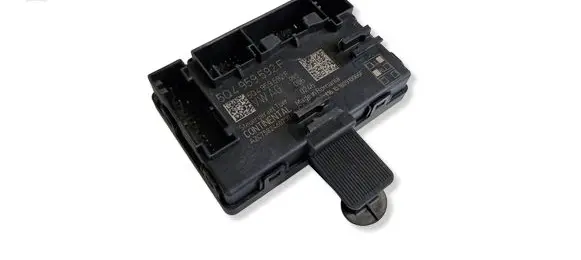 Volkswagen Golf VII Door central lock control unit/module 5Q4959592F A2C7582460700
