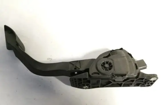 Ford Kuga I Accelerator throttle pedal