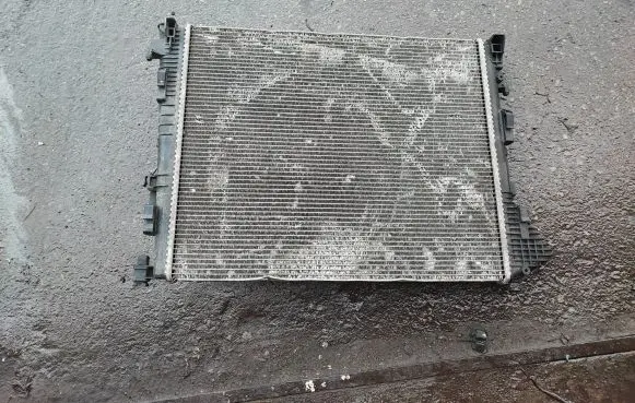 Renault Trafic II (X83) Coolant radiator 734946
