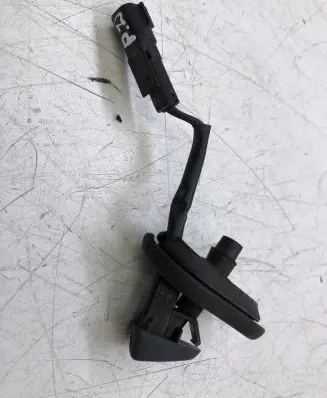 Volvo S60 Windshield washer spray nozzle 