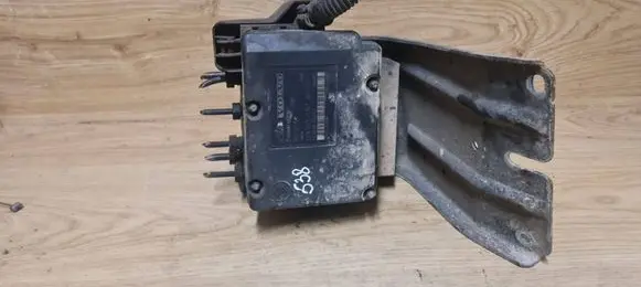 Volvo V70 ABS Pump 8619538 8619537