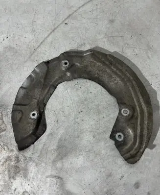 BMW 3 E90 E91 Front brake disc dust cover plate 6762852