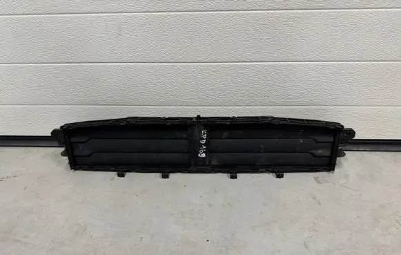 Porsche Macan (95B) Intercooler air channel guide 95B121635HKPD169 05B121635H A0510245501