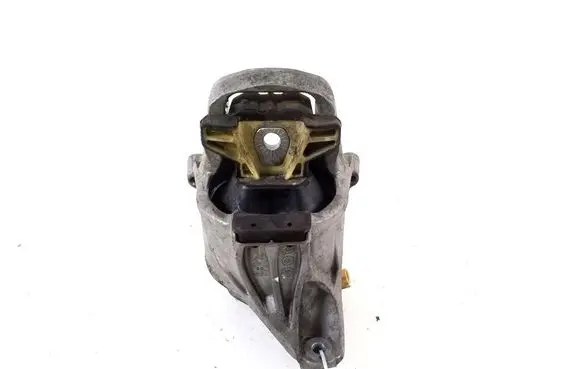 Engine mount bracket