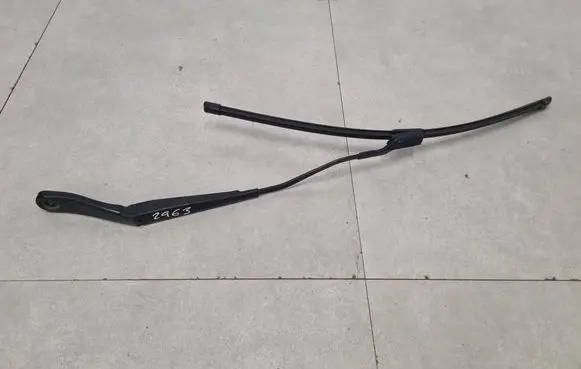 Volvo V40 Windshield/front glass wiper blade 31276064
