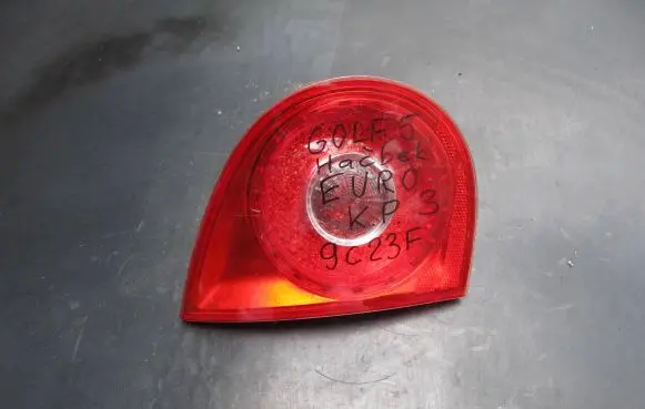 Volkswagen Golf V Tailgate rear/tail lights 1K6945093G 89031705