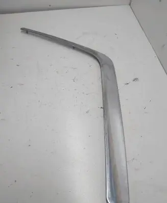 Mercedes-Benz E W124 Front bumper splitter molding