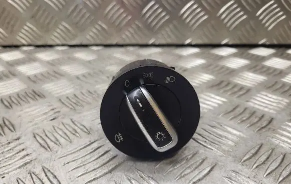 Volkswagen Golf V Light switch PP1