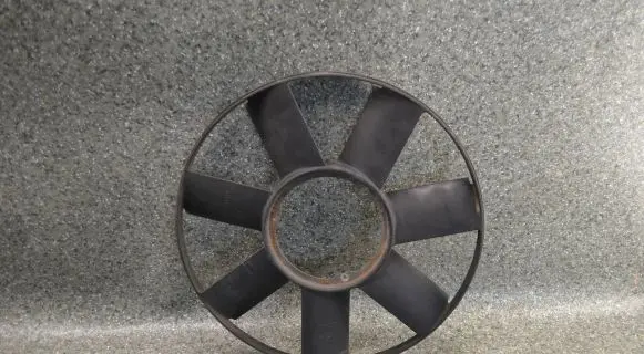 BMW 5 E39 Fan impeller 2243303