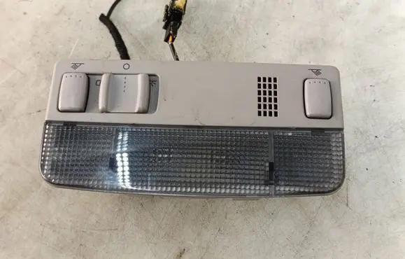 Volkswagen PASSAT B5.5 Front seat light 3B0947105C