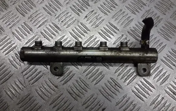 Opel Zafira B Fuel main line pipe 55200266