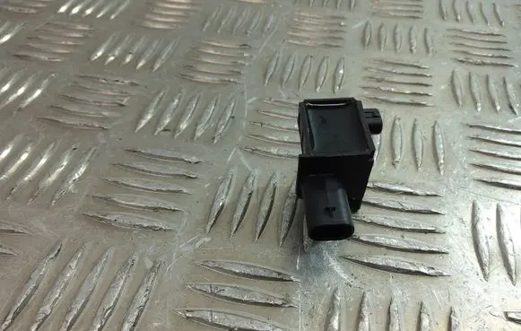 BMW 5 F10 F11 Airbag deployment crash/impact sensor 9224177