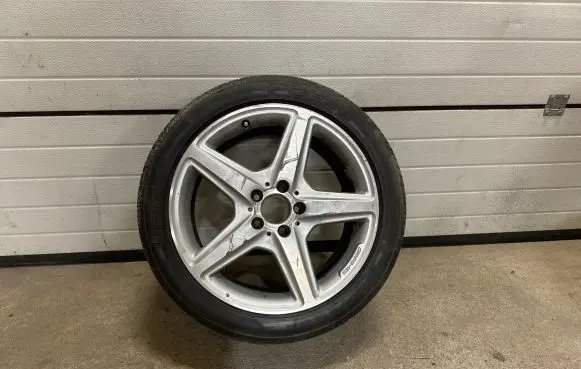 Mercedes-Benz CLS C218 AMG R18 alloy rim A2184011502