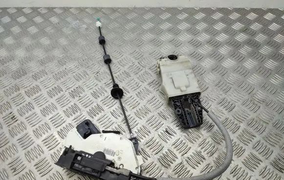Skoda Octavia Mk3 (5E) Front door lock 5E1837016
