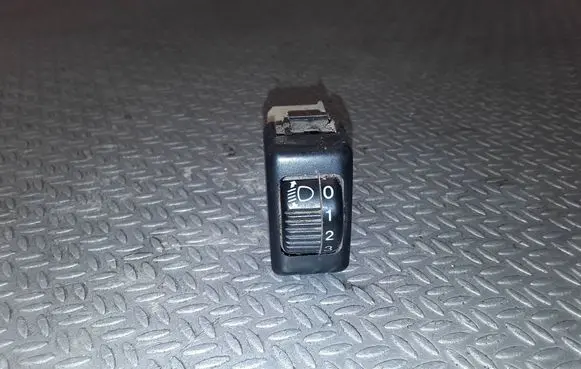 Opel Monterey Headlight level height control switch