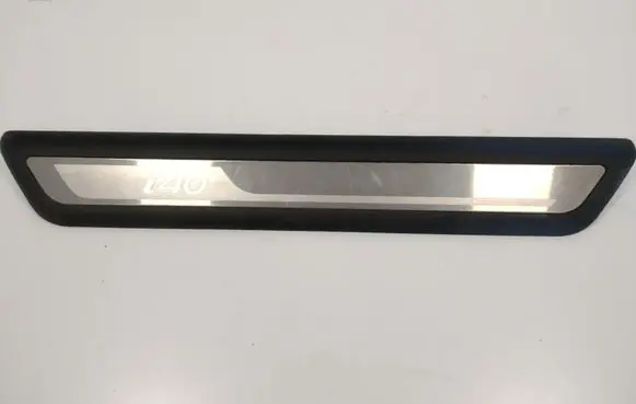 Hyundai i40 Front sill trim cover 858733Z100 A049100