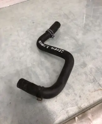 Engine coolant pipe/hose