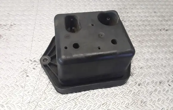 Vacuum air tank