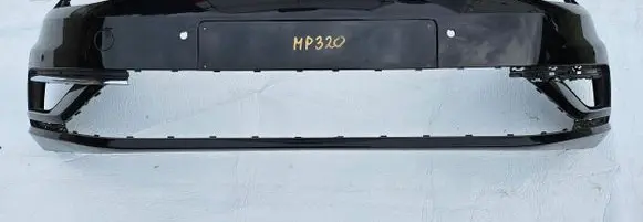 Volkswagen Golf VII Front bumper ZDERZAK9746