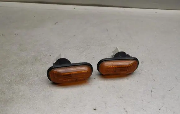 Honda Civic Front fender indicator light 6R01388