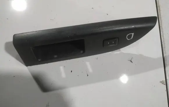 Ford Mondeo Mk III Electric window control switch 1S7X14A564ABW