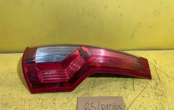 Citroen C4 I Picasso Rear/tail lights 00946602