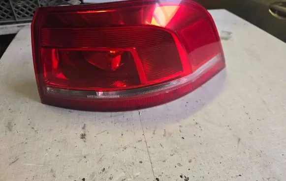 Volkswagen PASSAT B7 Rear/tail lights 3AF945096E 605002 E12990