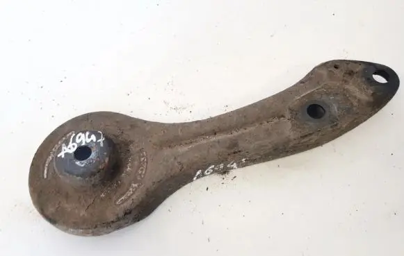 BMW 1 E81 E87 Engine mounting bracket