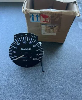 Hyundai Sonata Speedometer (instrument cluster) 9431023240