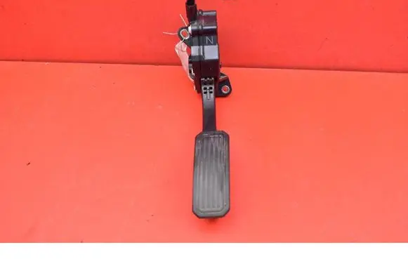 Toyota Prius (XW30) Accelerator throttle pedal 78110-12010