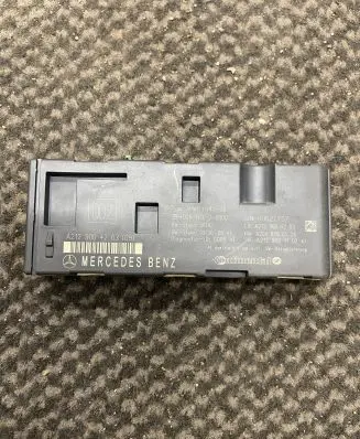 Mercedes-Benz E W212 Tailgate/trunk control unit/module A2129004203