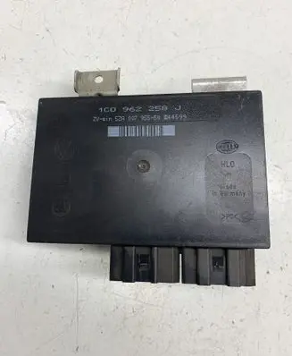 Volkswagen Golf IV Comfort/convenience module 1C0962258J 5ZA00795550