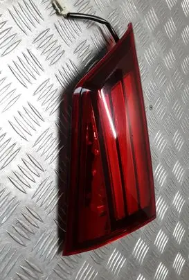 Mitsubishi Outlander Tailgate rear/tail lights