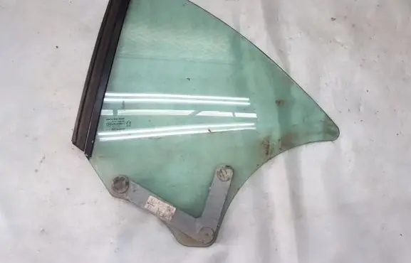 Peugeot 207 Rear side window 9680223280